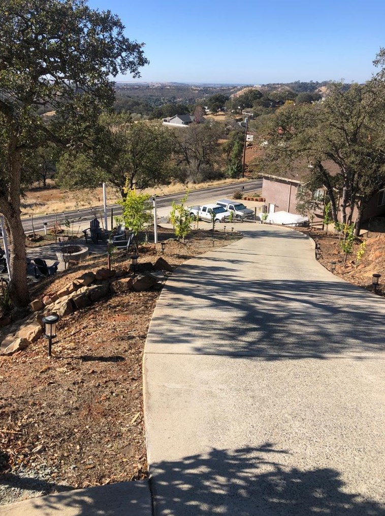 3985 Bartelink Dr, Valley Springs, CA 95252