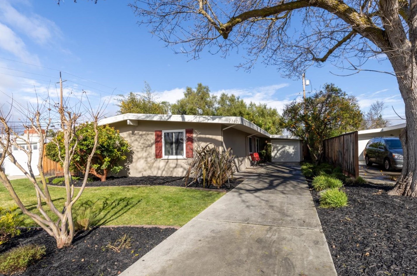 2362 Thompson Ct, Mountain View, CA 94043