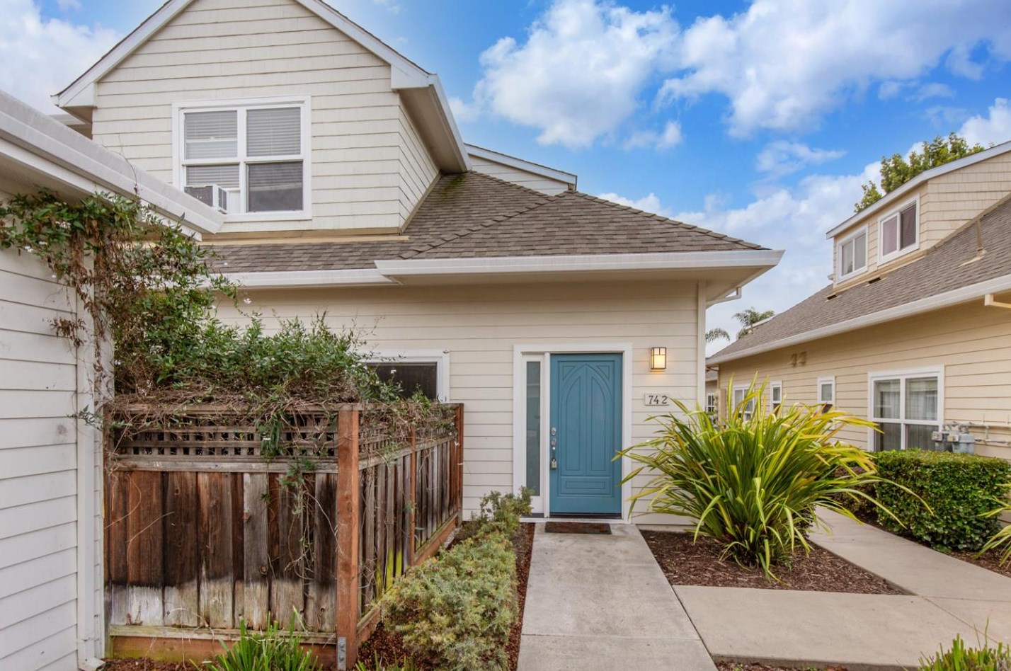 742 Cottage Ct, Mountain View, CA 94043