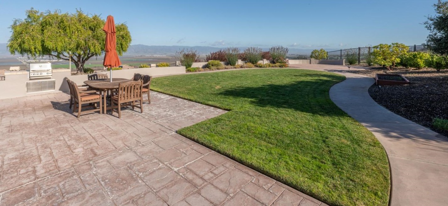 19826 Spring Ridge Ter, Salinas CA  93908-1612 exterior