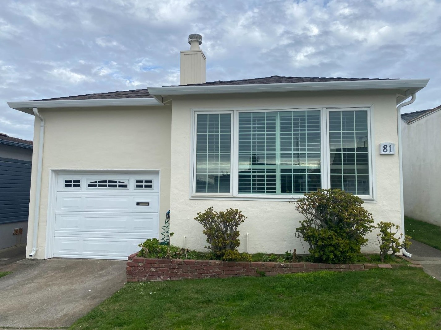 81 Oceanside Dr, Daly City, CA 94015