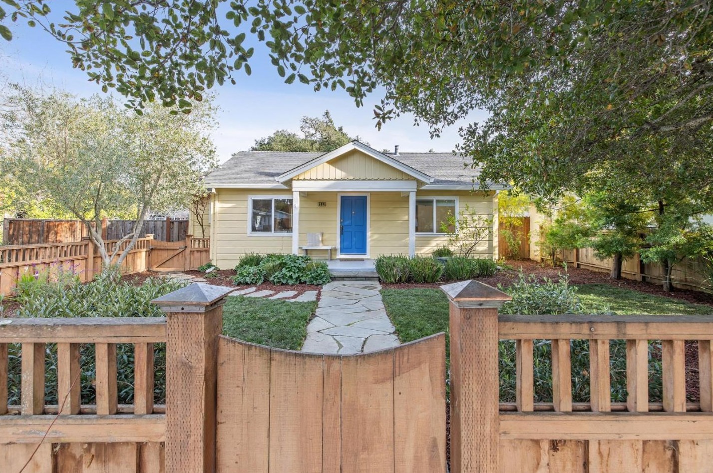 504 9th Ave, Menlo Park, CA 94025-1804