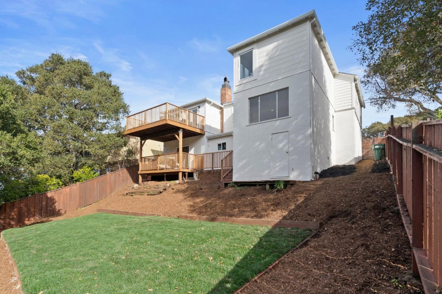 2122 Frst Ave, Belmont CA 94002-1504 exterior