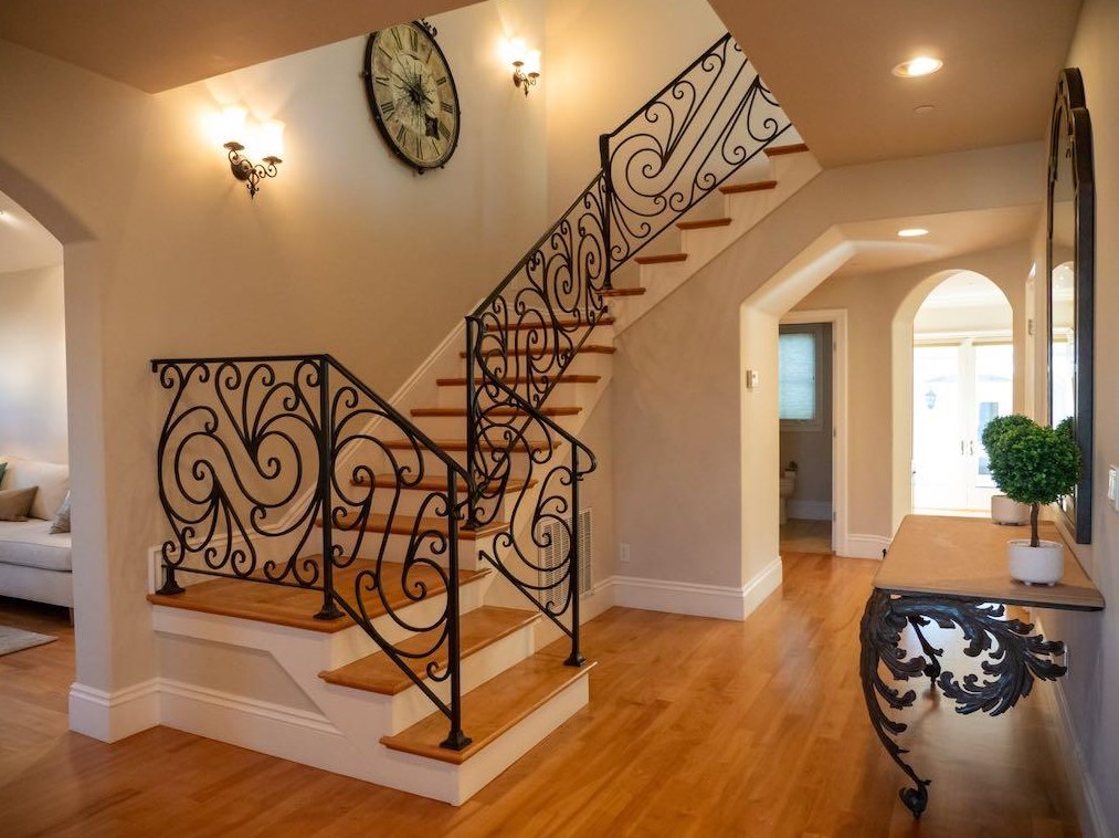 16420 W La Chiquita Ave, Los Gatos, CA 95032