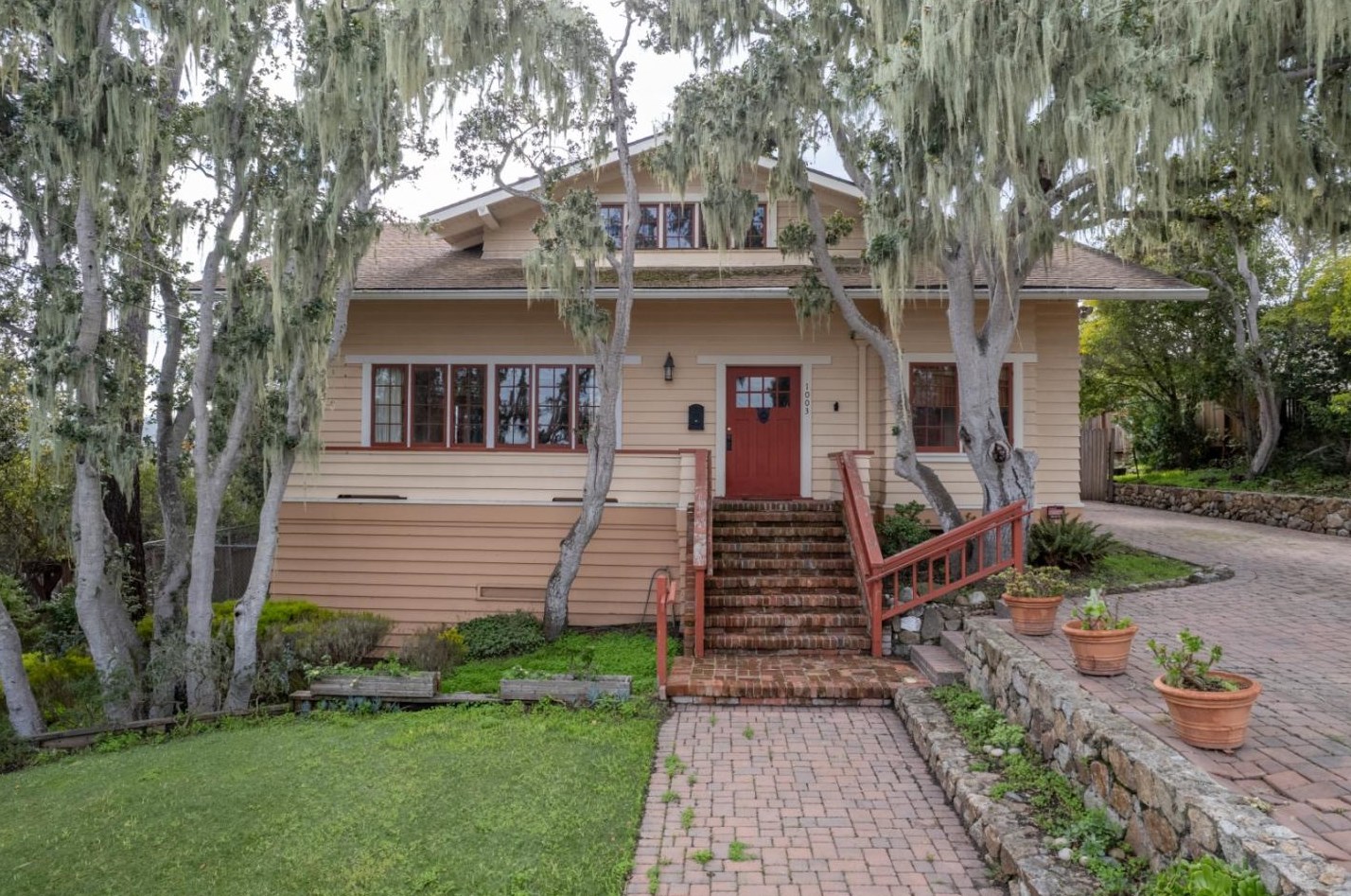 1003 W Franklin St, Monterey, CA 93940