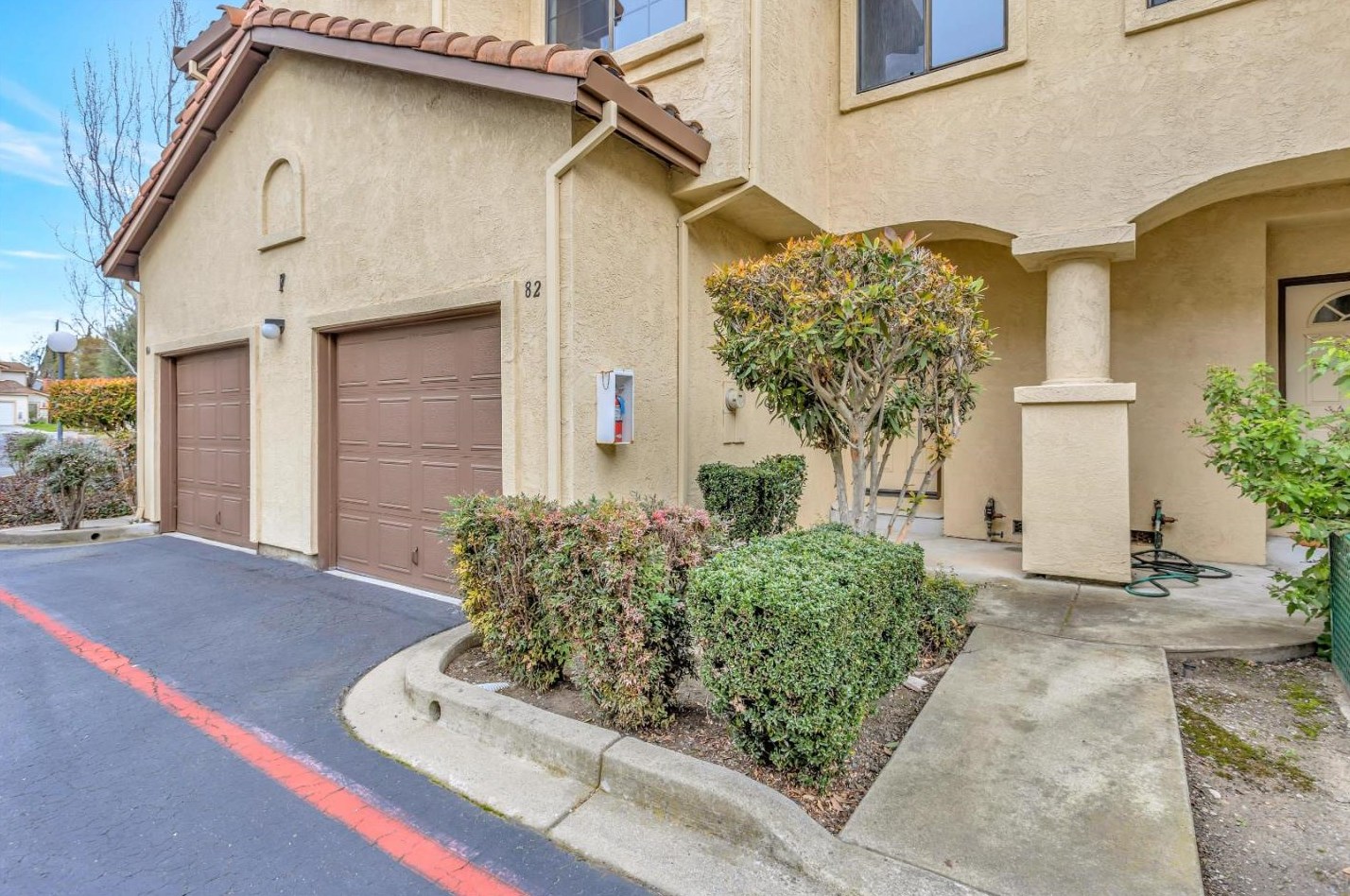 82 Washington Square Dr, Milpitas, CA 95035