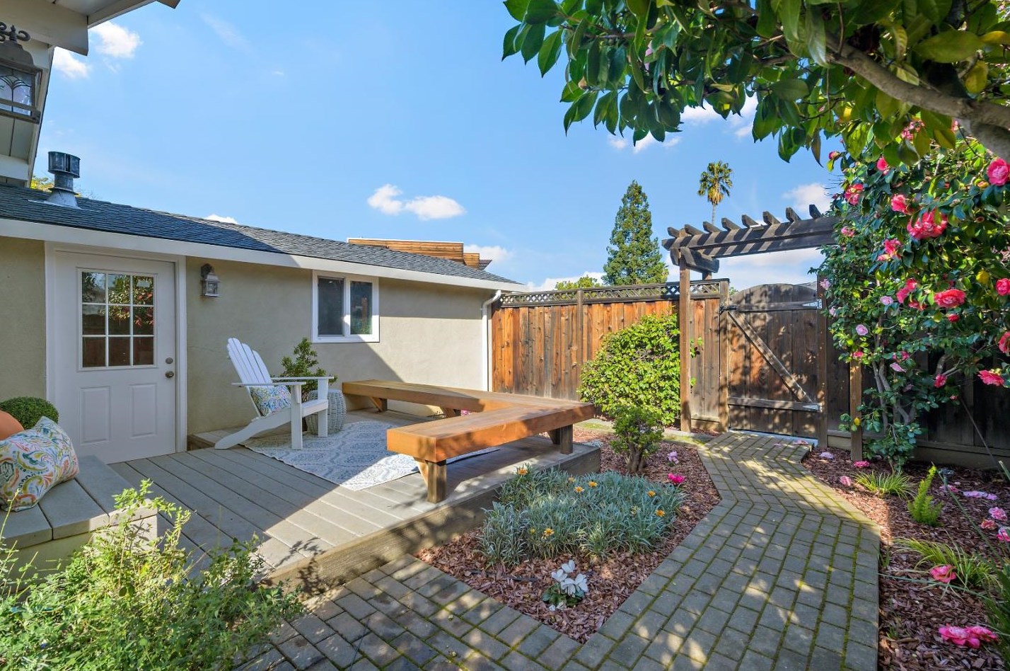 10441 Corte De Seville, Cupertino, CA 95014