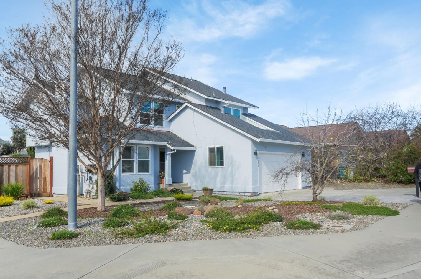 1090 Los Altos Dr, Hollister, CA 95023