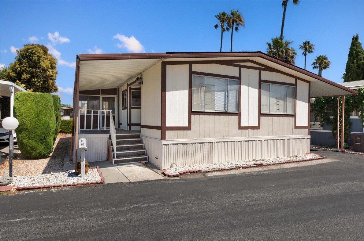 1075 Space Park Way 79, Mountain View, CA 94043