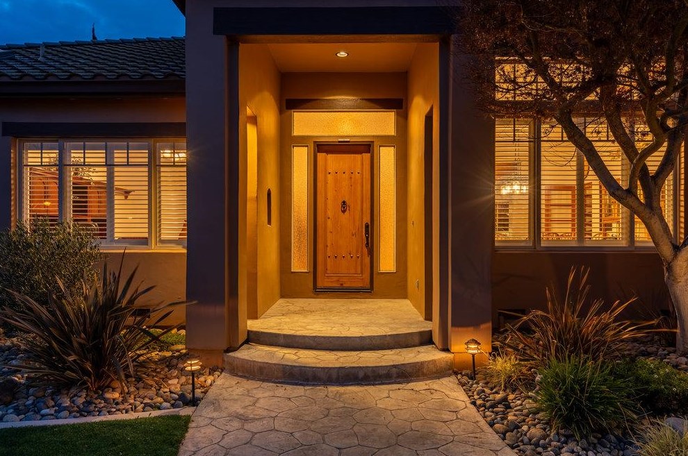65 Mayme Ct, Hollister, CA 95023