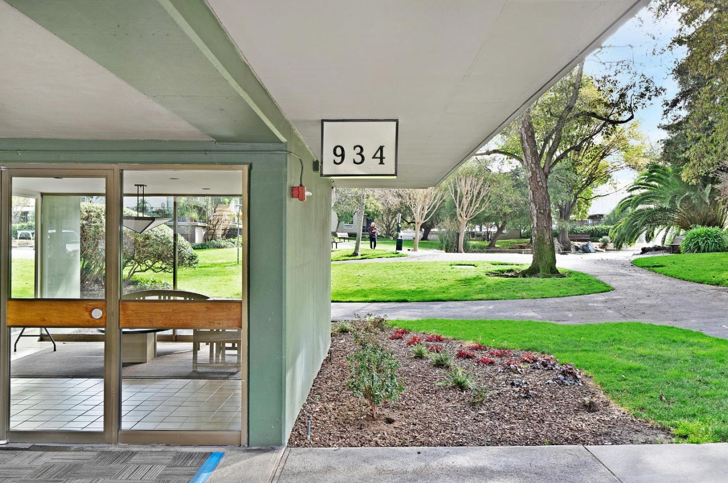 934 Peninsula Ave, San Mateo CA  94401-1506 exterior