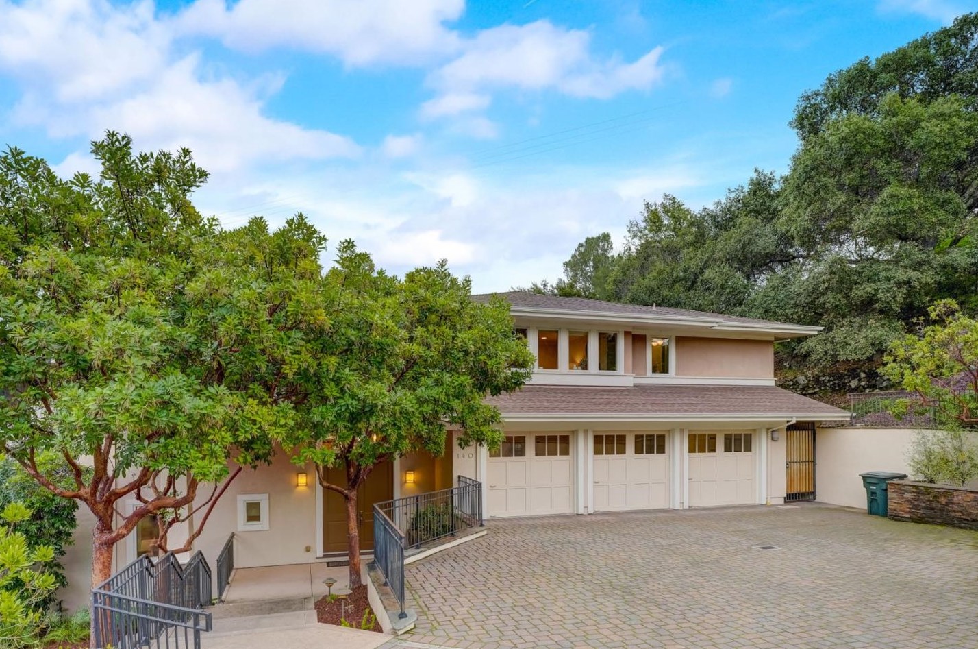 140 Emerald Estates Ct, Redwood City, CA 94062