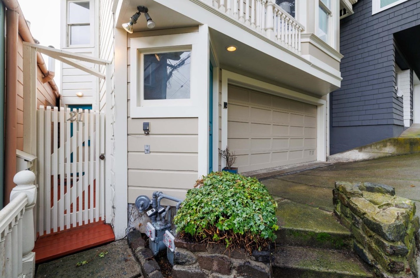 23 Saturn St, San Francisco CA  94114-1420 exterior