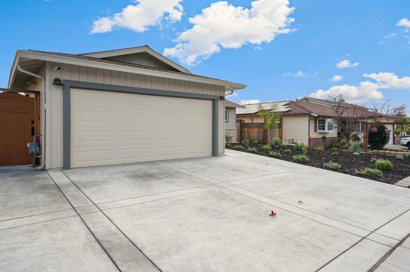 1840 Yosemite Dr, Milpitas, CA 95035