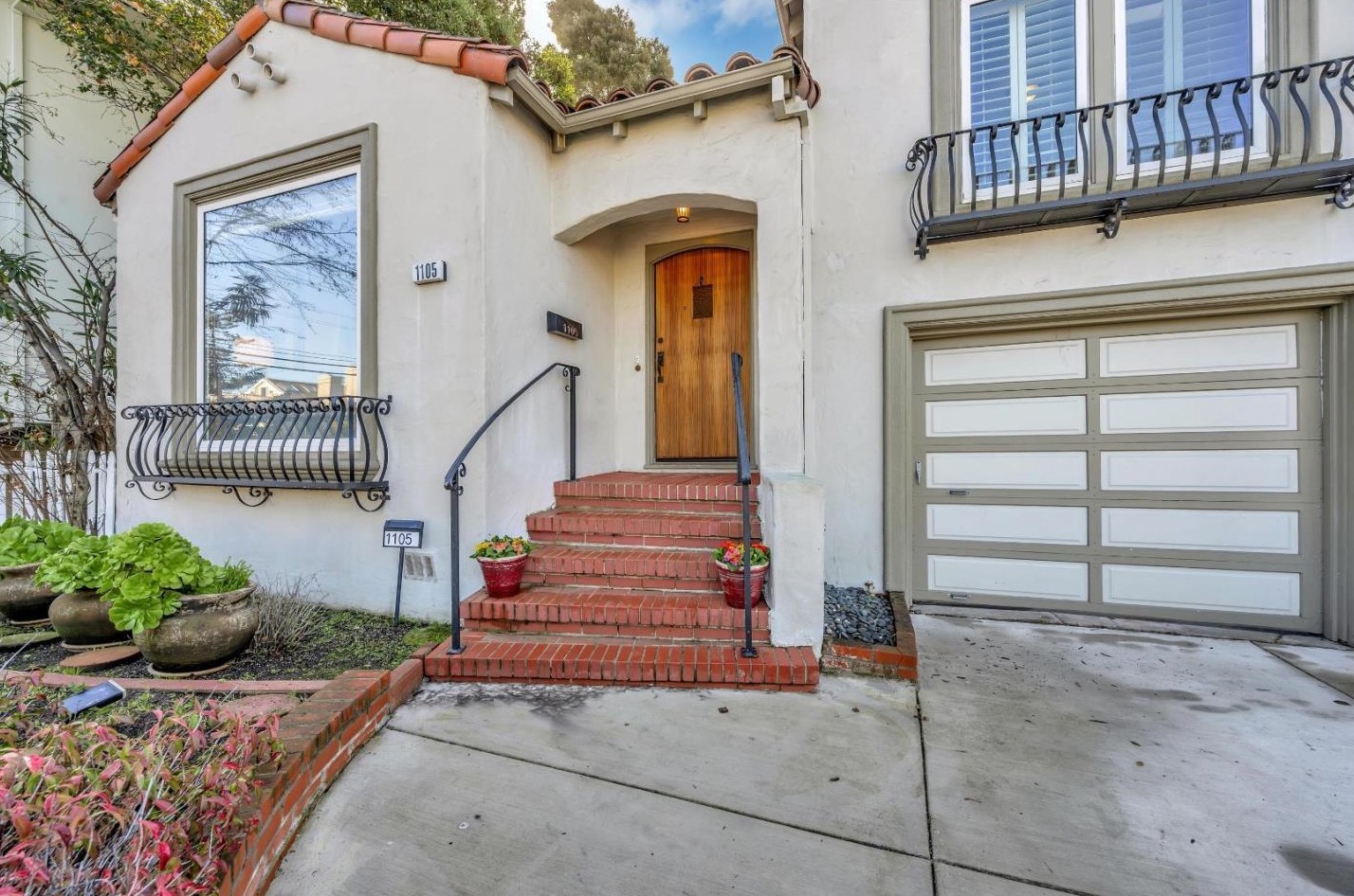 1105 Laguna Ave, Burlingame, CA 94010-3503