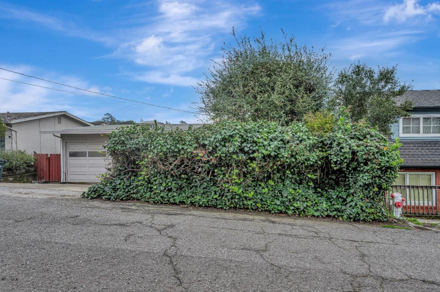 2009 Lyon Ave, Belmont, CA 94002