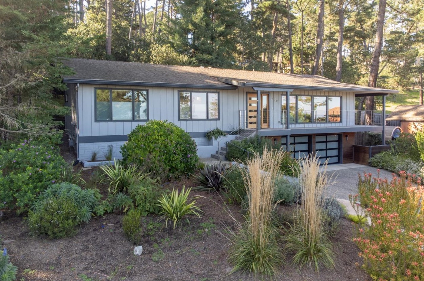 770 Dry Creek Rd, Monterey, CA 93940-4208