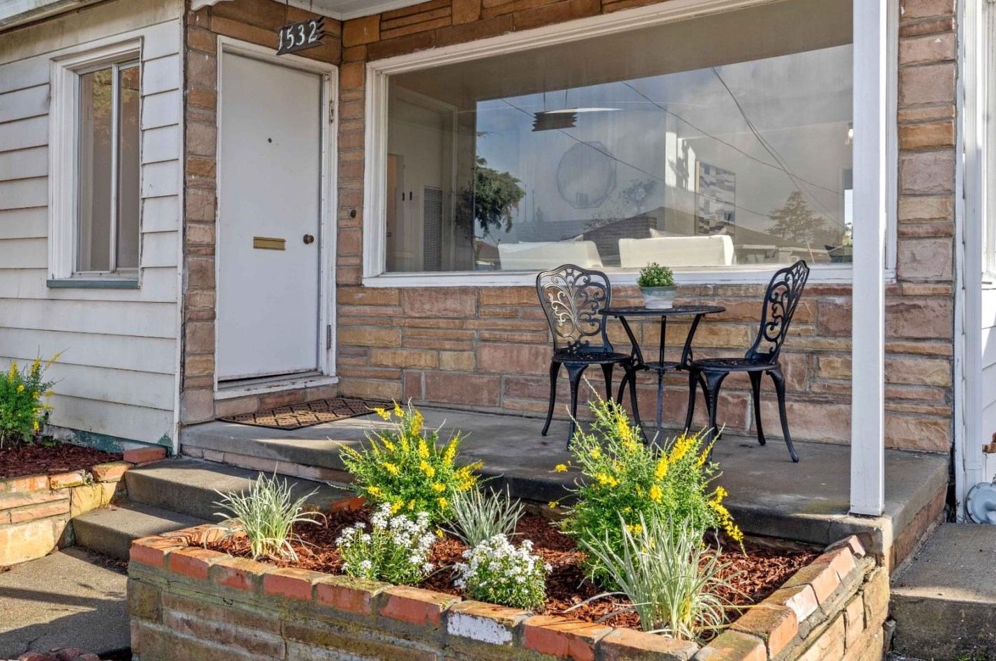 1532 York Ave, San Mateo, CA 94401-2040