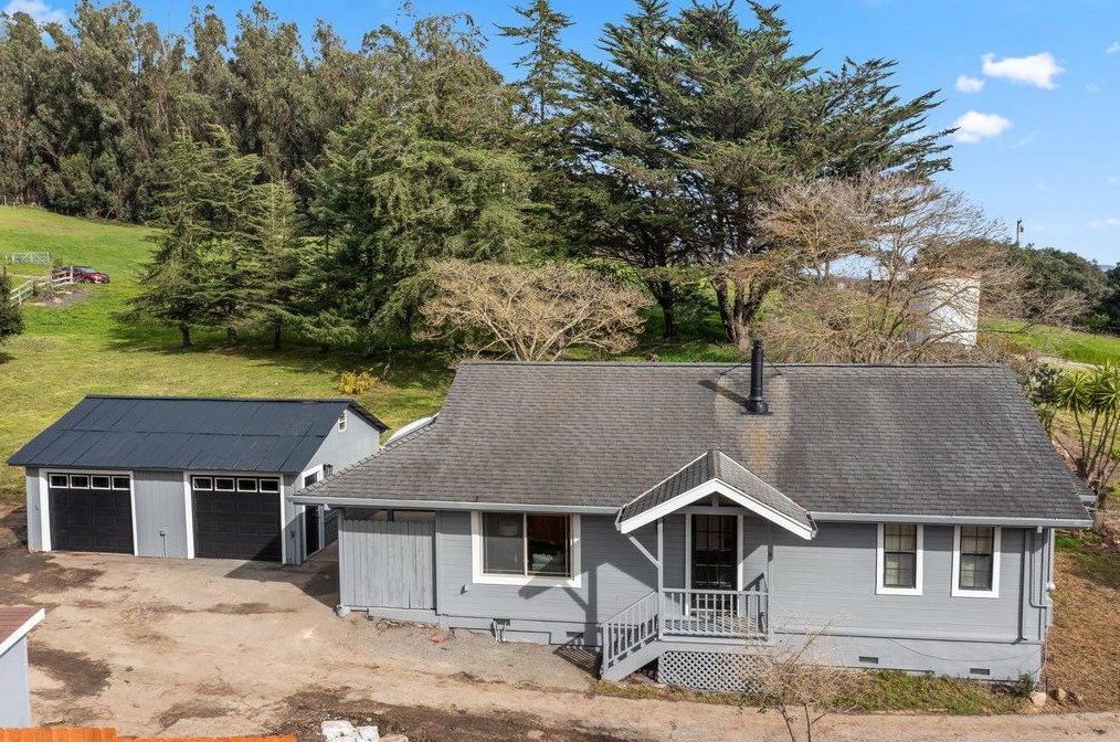 98 Paddon Rd, Watsonville, CA 95076