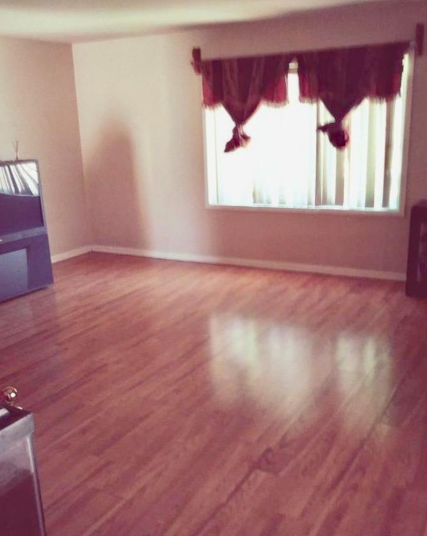 200 Line St, Hollister, CA 95023-3508