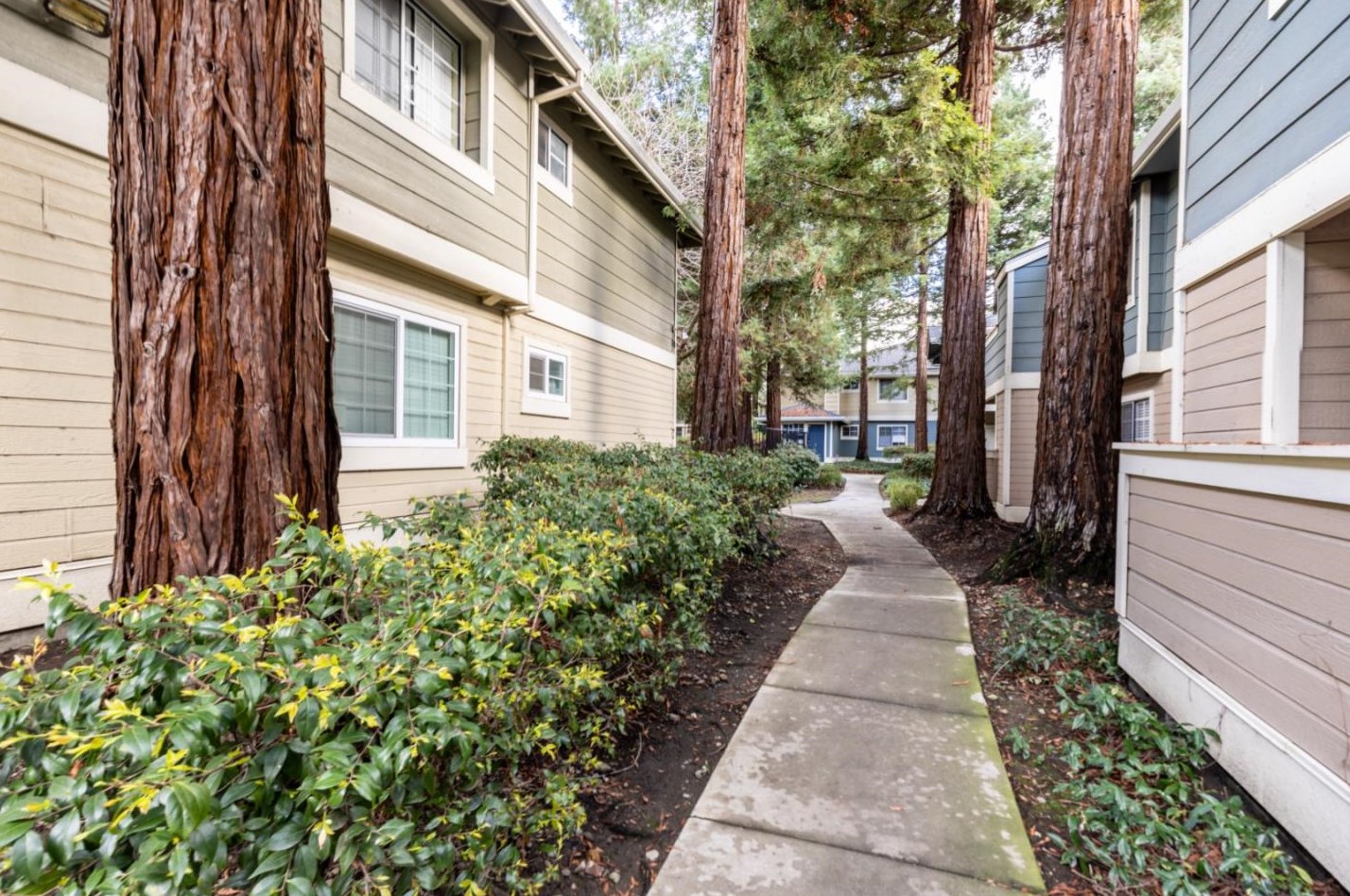 2713 Somerset Park Cir, San Jose CA  95132-2274 exterior