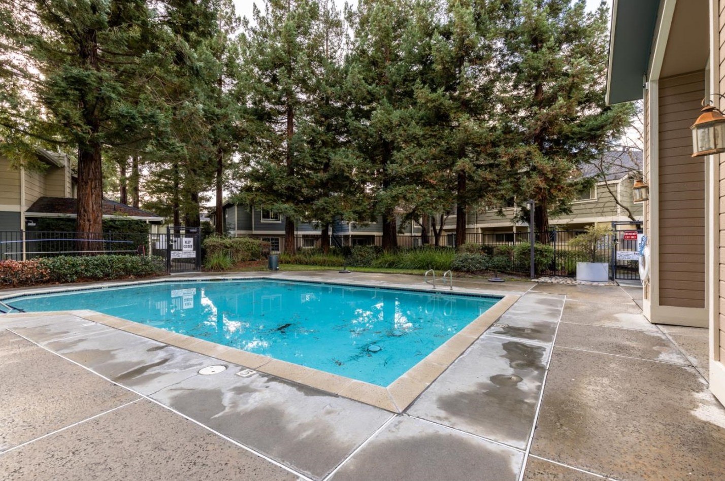2713 Somerset Park Cir, San Jose CA  95132-2274 exterior