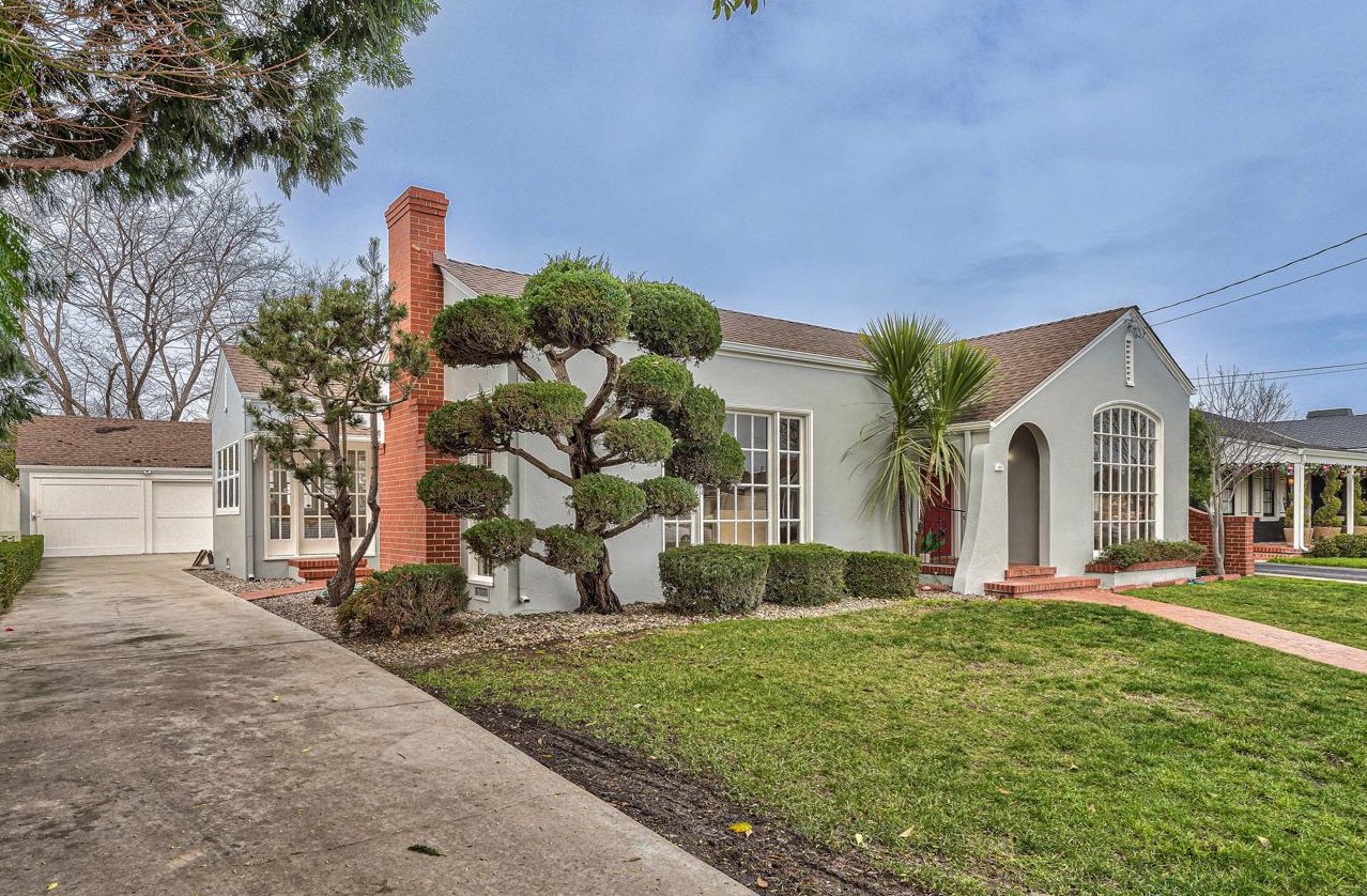 160 Lorimer St, Salinas, CA 93901-2022