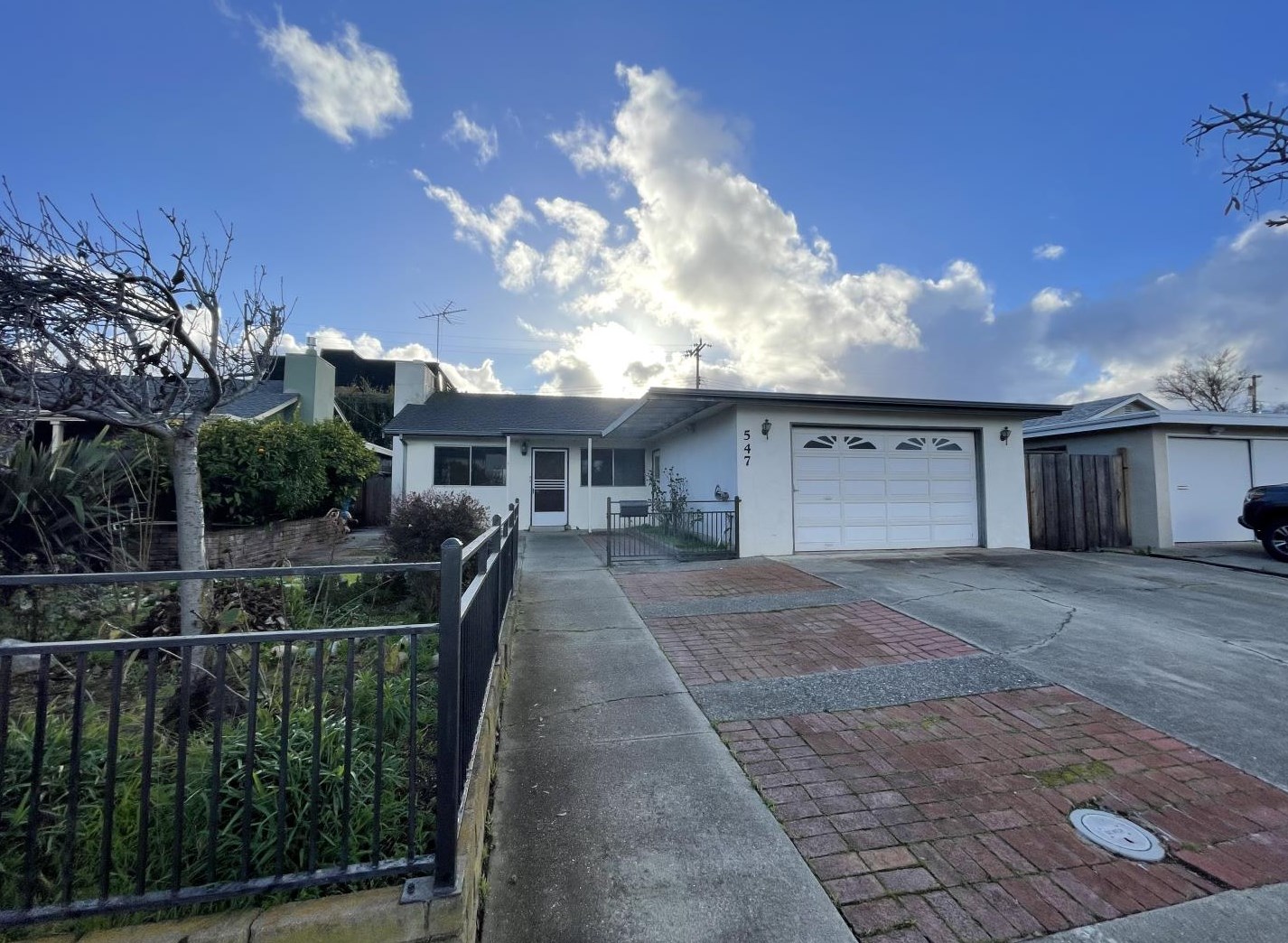 547 Cambridge St, Belmont, CA 94002-2510