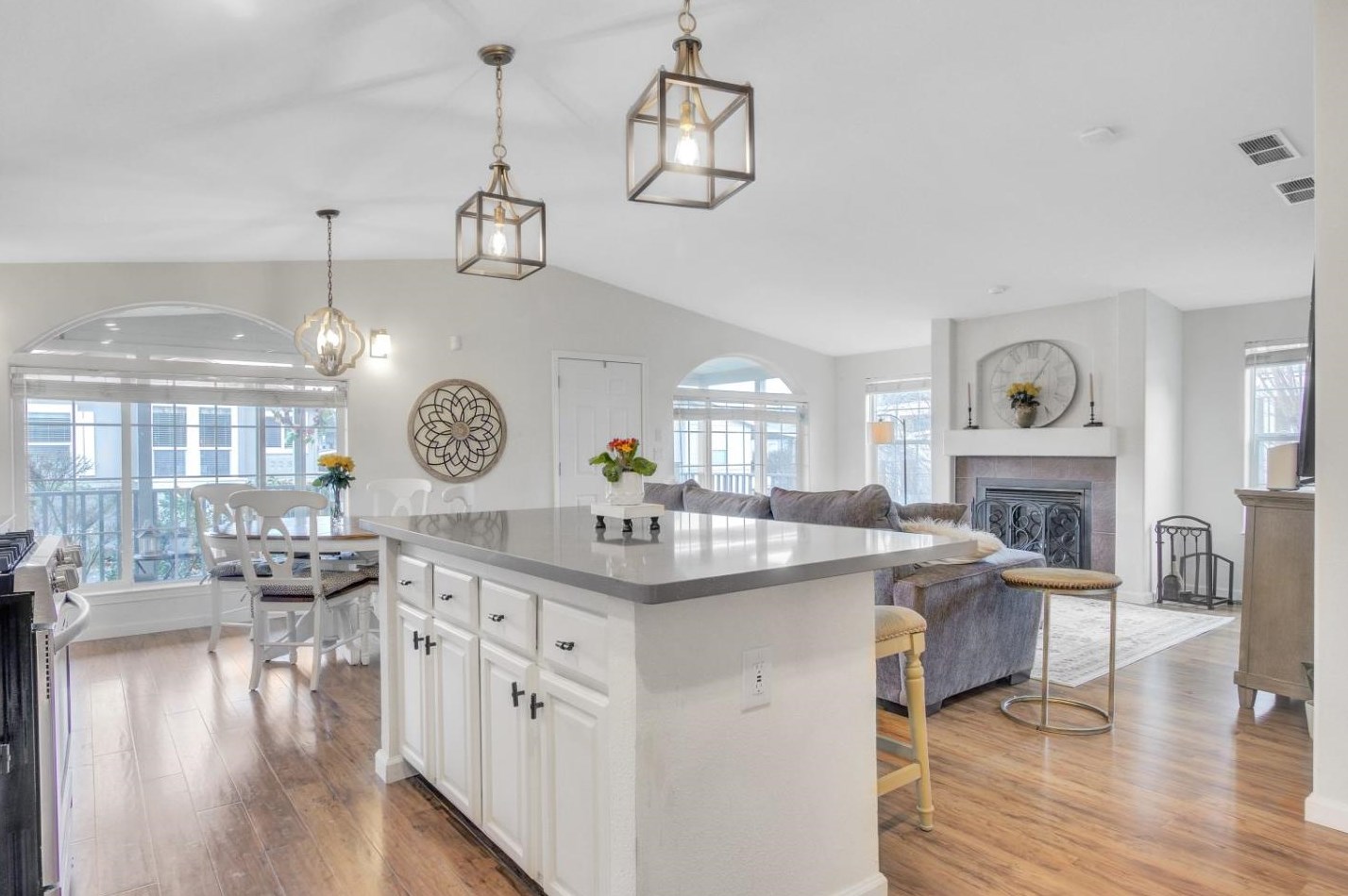 1225 Vienna Dr 236, Sunnyvale, CA 94089