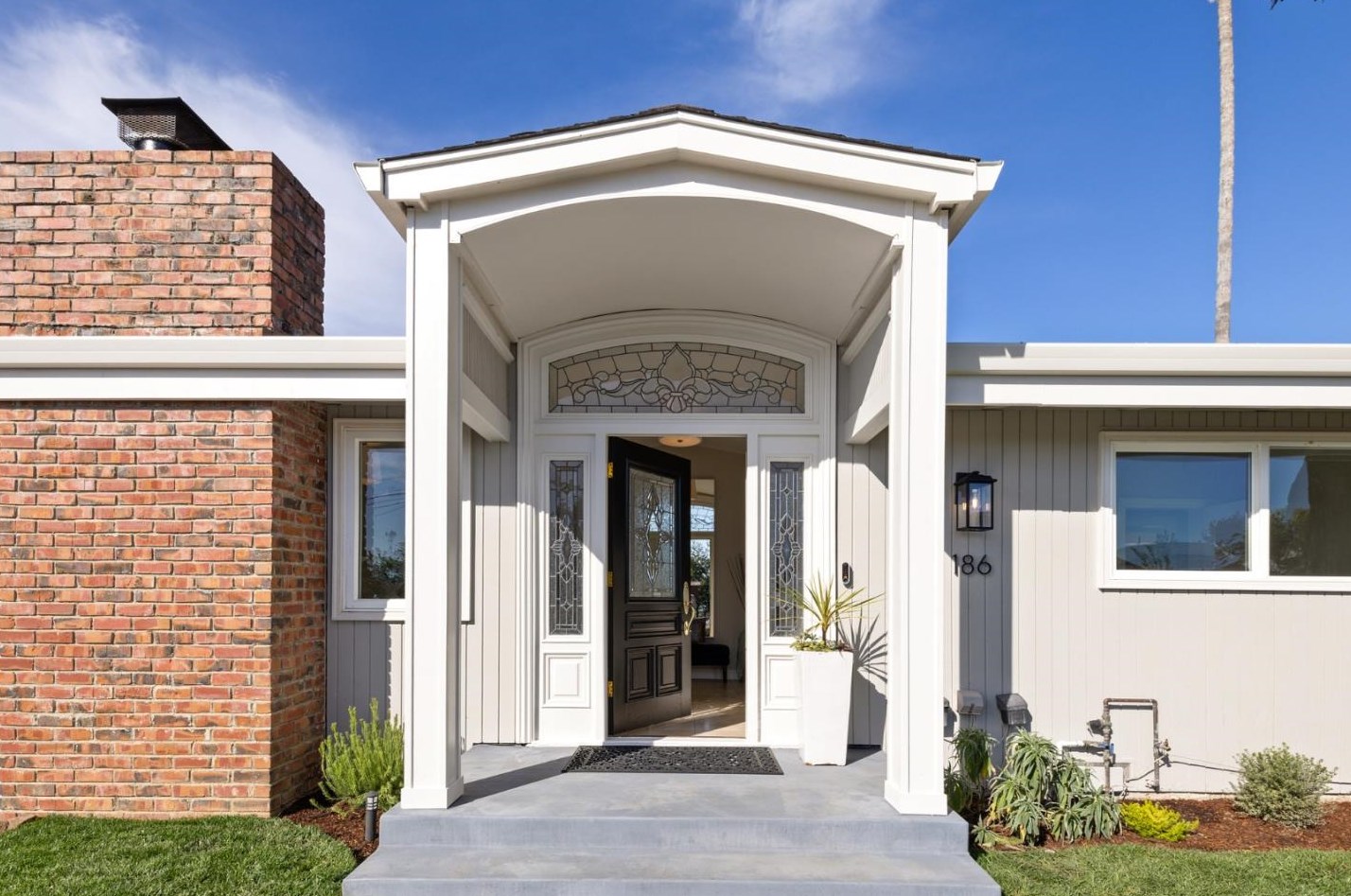 186 Montalvo Rd, Redwood City, CA 94062