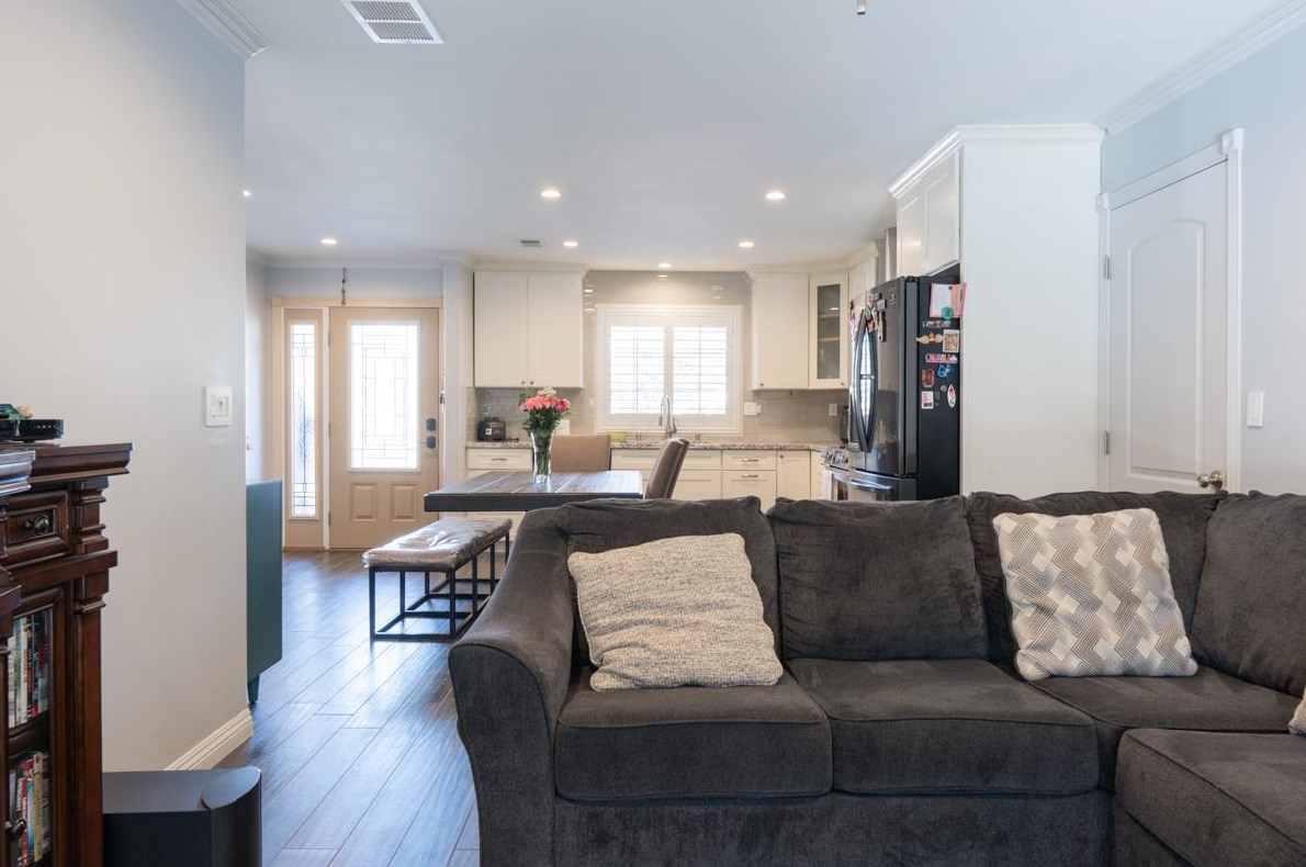 520 Taft Ct, Gilroy CA  95020-4607 exterior