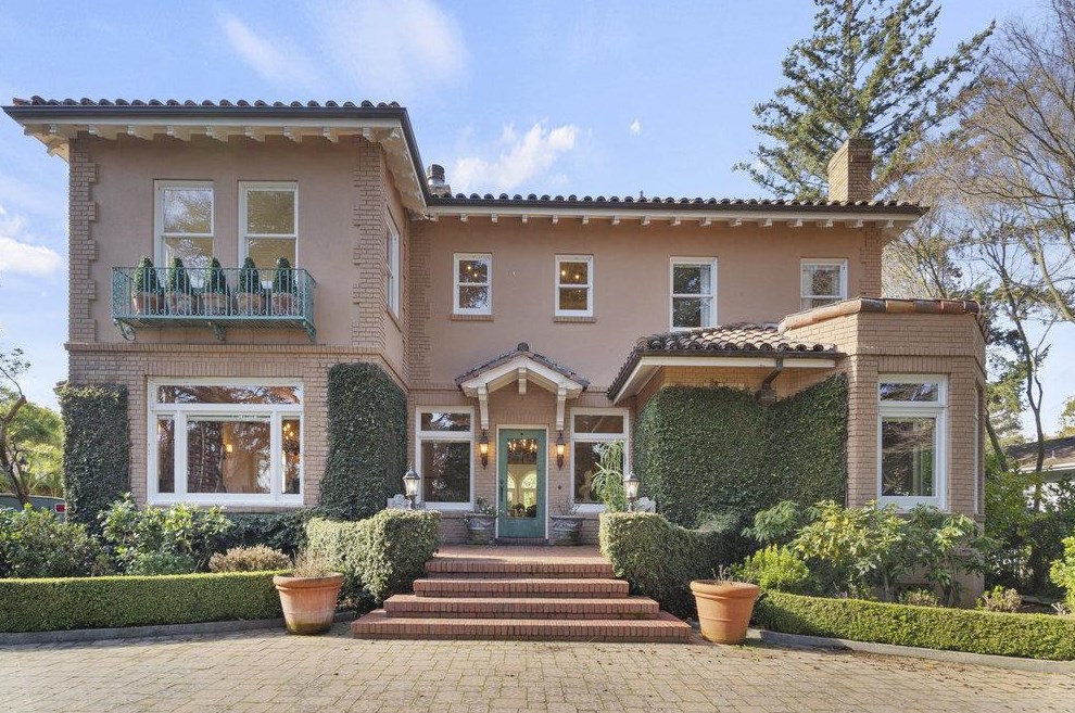 121 Pepper Ave, Burlingame, CA 94010