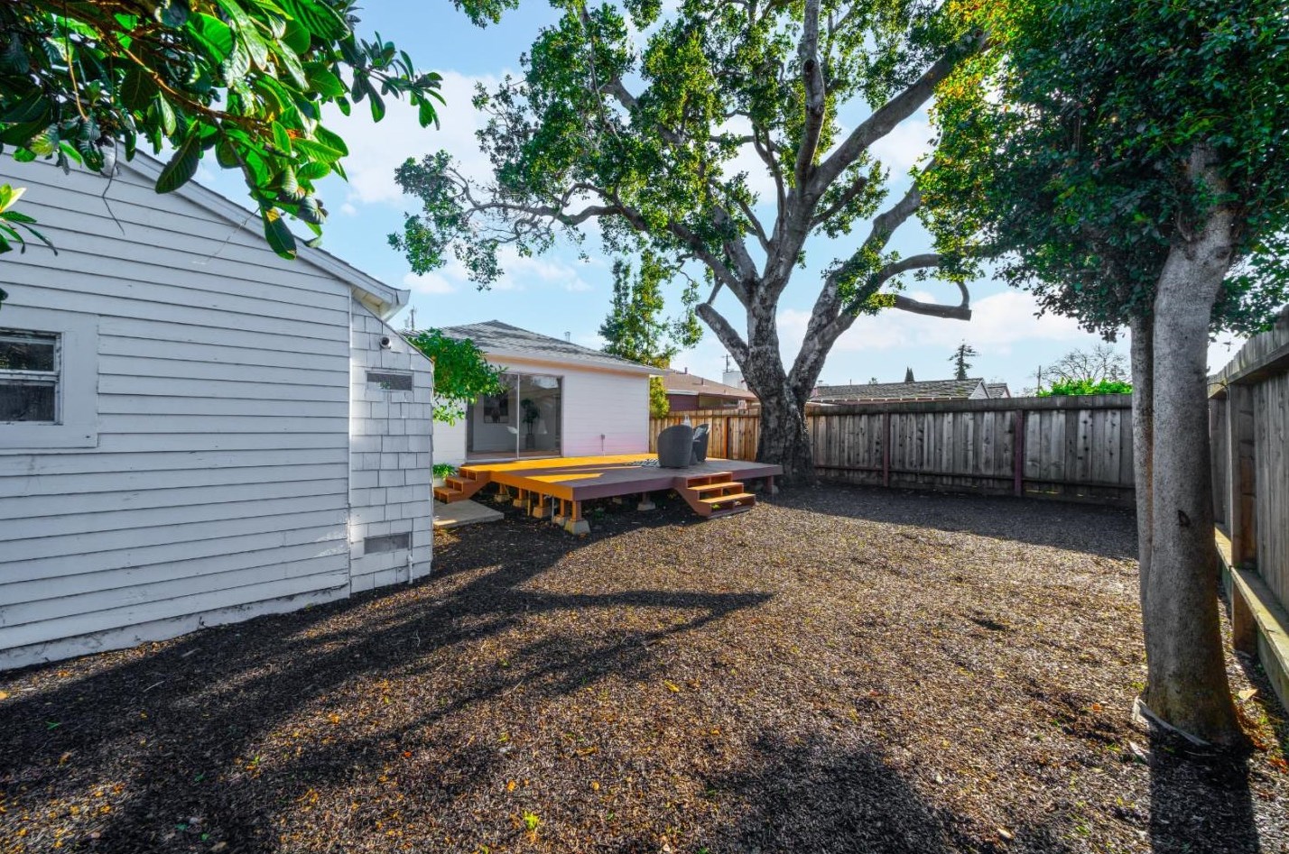 23 Prague St, San Mateo CA  94401-1310 exterior