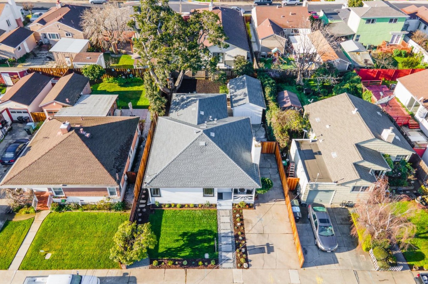 23 Prague St, San Mateo CA  94401-1310 exterior