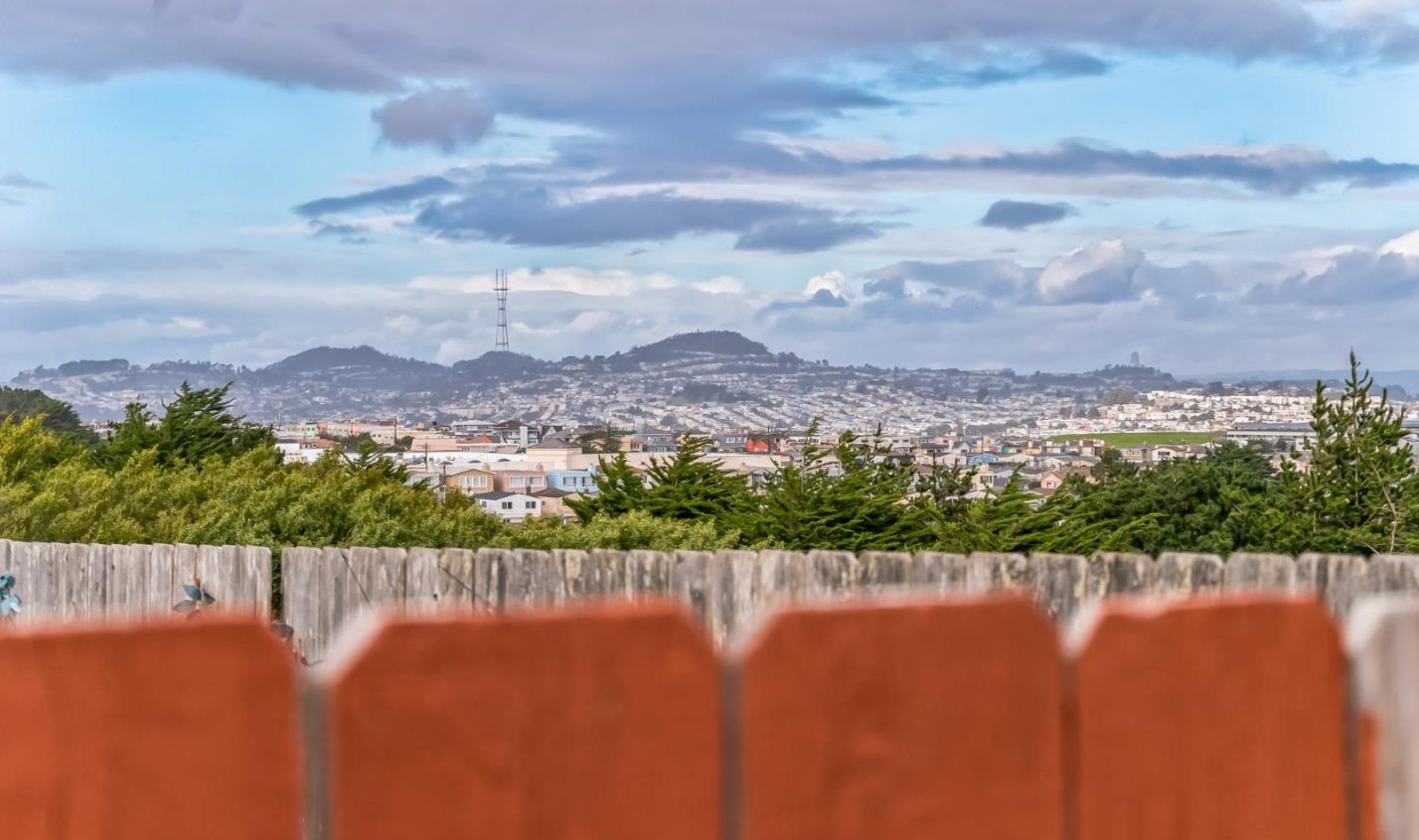 667 Skyline Dr, Daly City, CA 94015