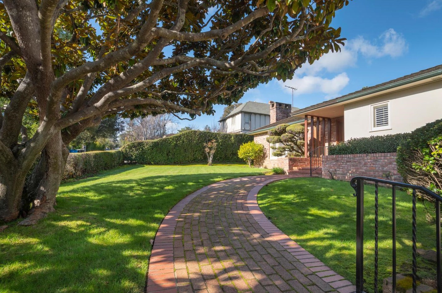 536 Ravenscourt, Burlingame, CA 94010