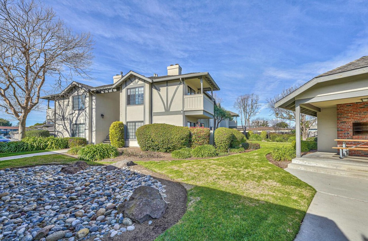 1061 Riker St 7, Salinas, CA 93901