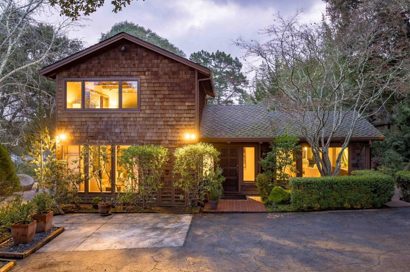 40 Santa Maria Ave, Menlo Park, CA 94028-7216
