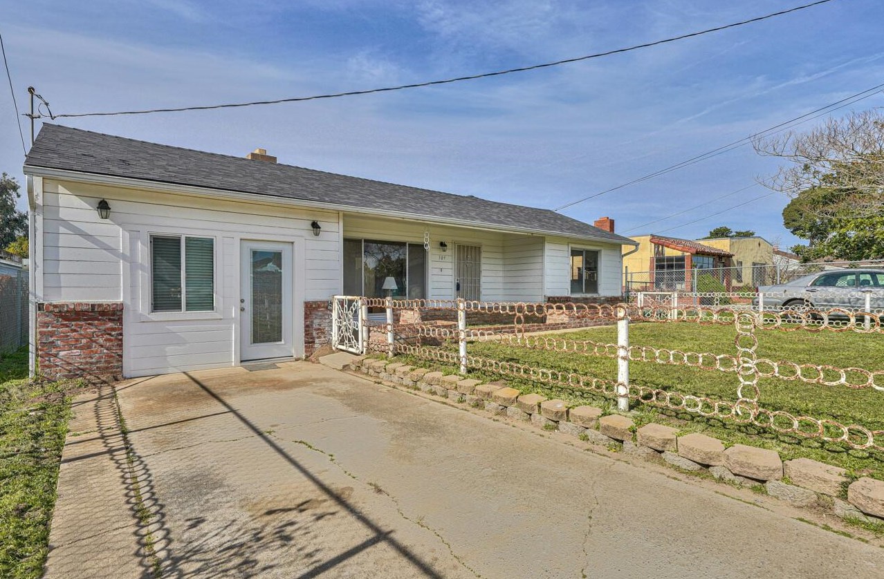 309 England Ave, Salinas, CA 93906-1229