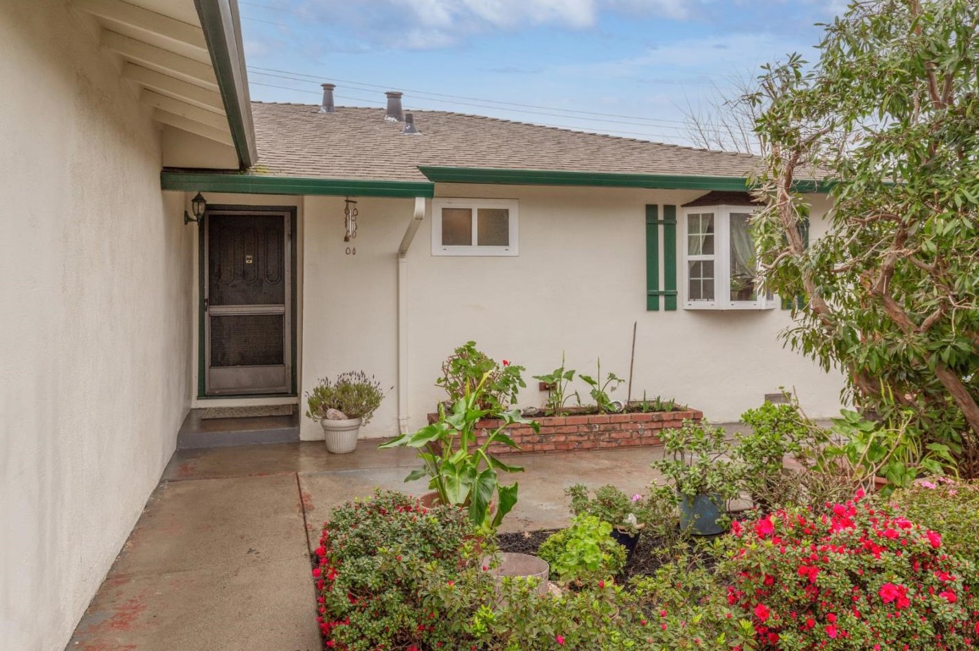 757 Calero St, Milpitas, CA 95035-4308