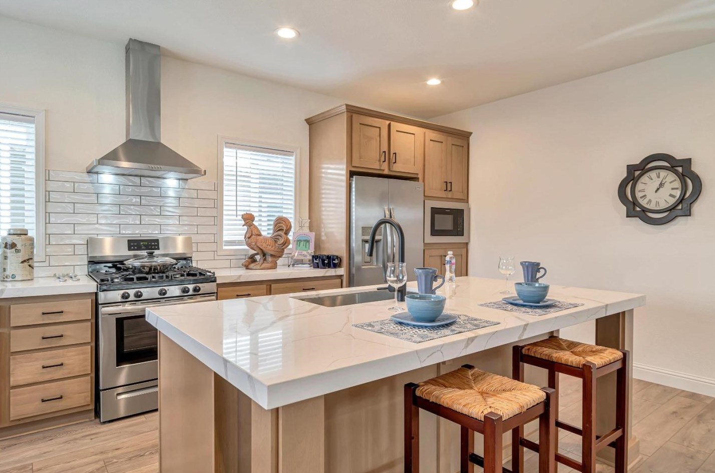 78 Persian Dr 78, Sunnyvale, CA 94089