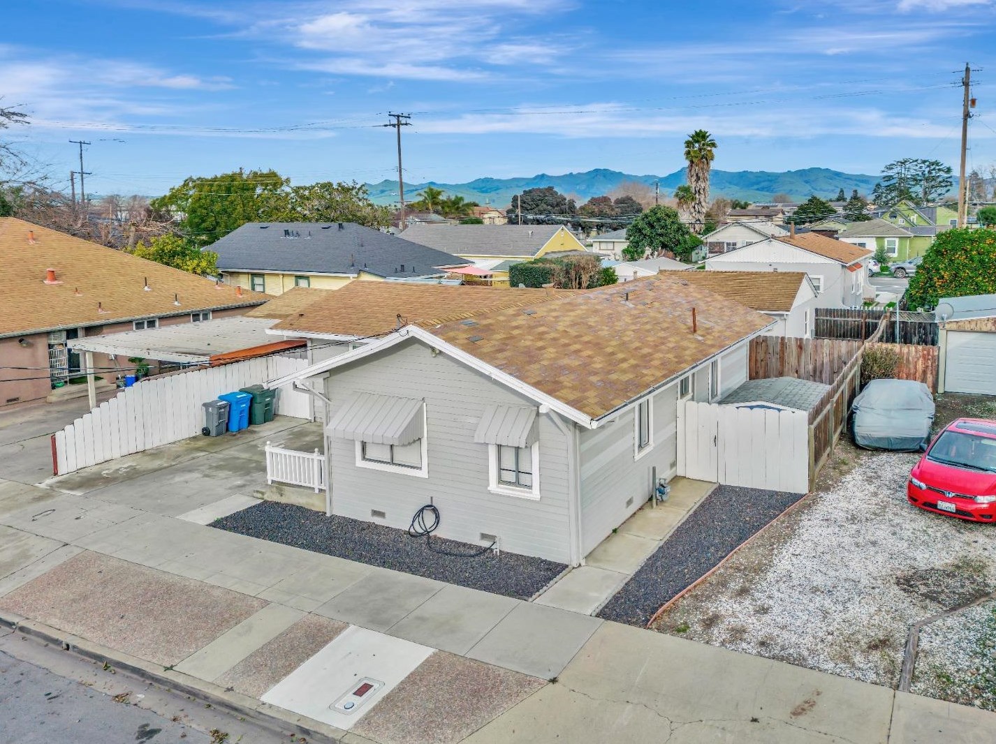 1023 Victoria St, Hollister CA  95023-4847 exterior