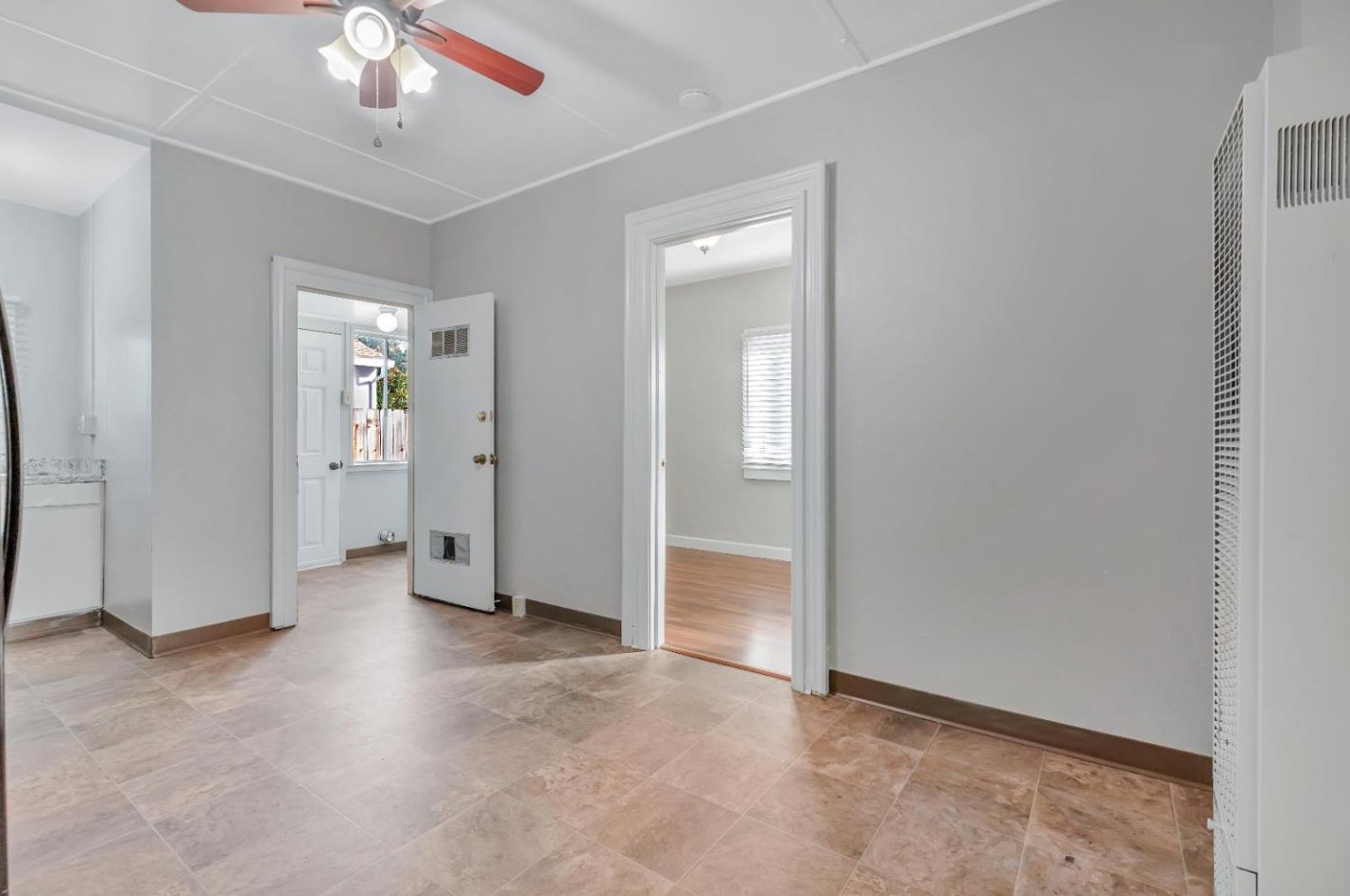 1023 Victoria St, Hollister CA  95023-4847 exterior