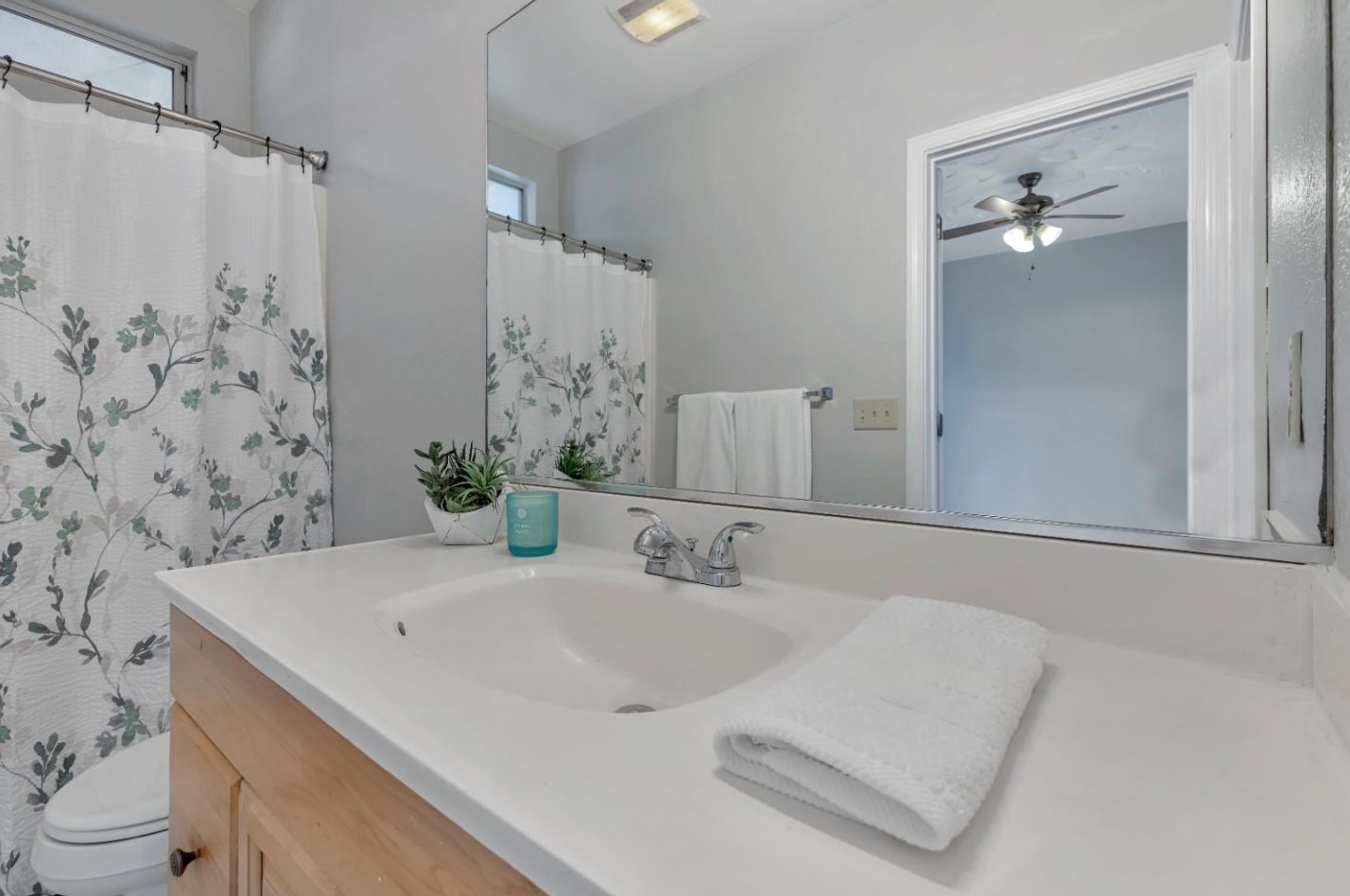 1023 Victoria St, Hollister CA  95023-4847 exterior