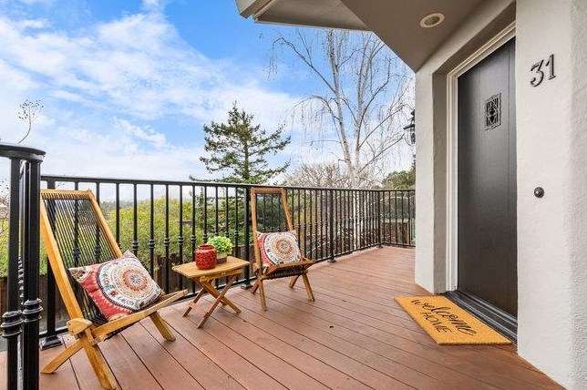31 Oak Creek Ln, San Carlos, CA 94070-4362