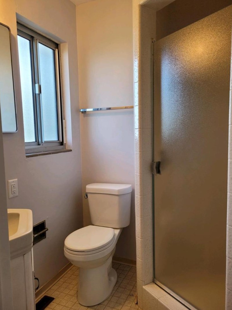 910 Del Monte Blvd, Del Monte Park CA  93950-2112 exterior