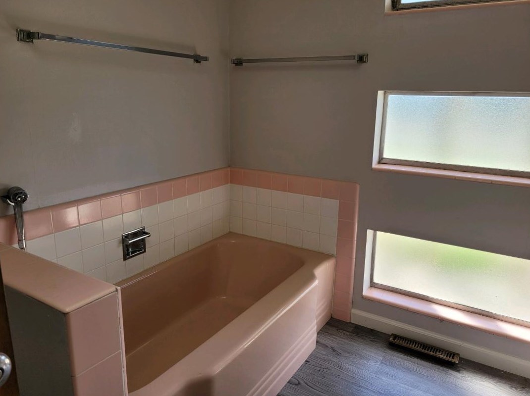 910 Del Monte Blvd, Del Monte Park CA  93950-2112 exterior