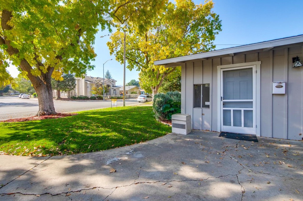 18993 Barnhart Ave, Cupertino, CA 95014