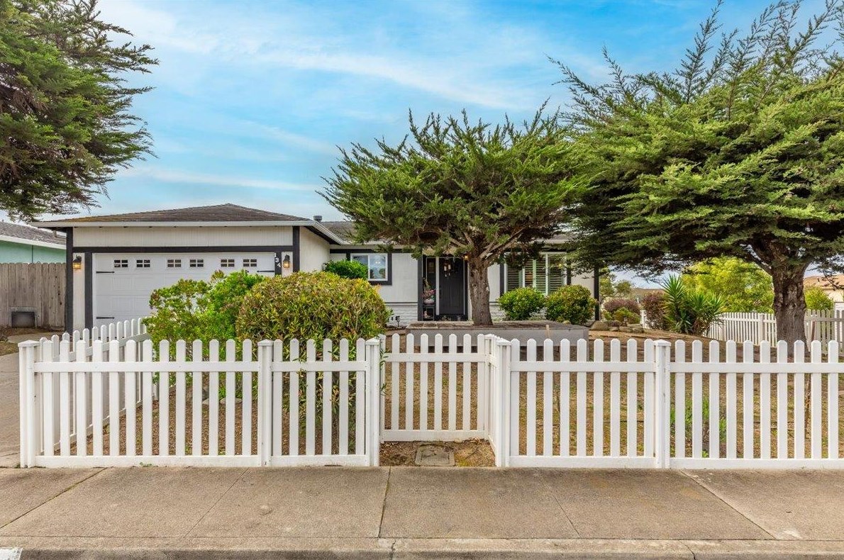 134 Silverwood Pl, Marina, CA 93933