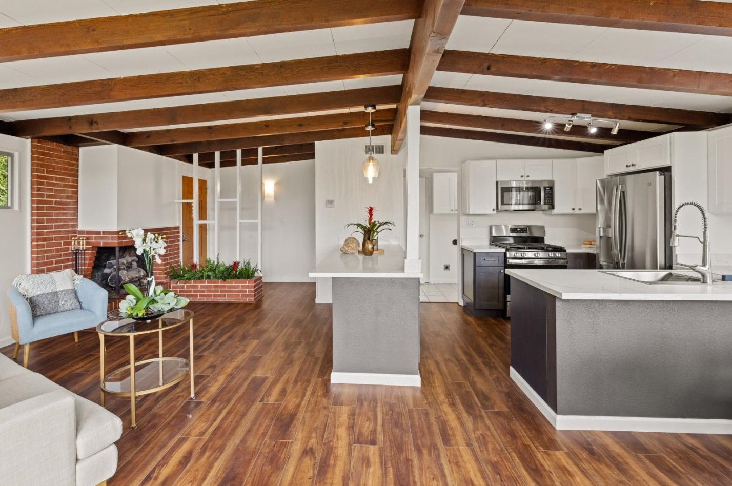 830 Avalon Pl, Monterey, CA 93940